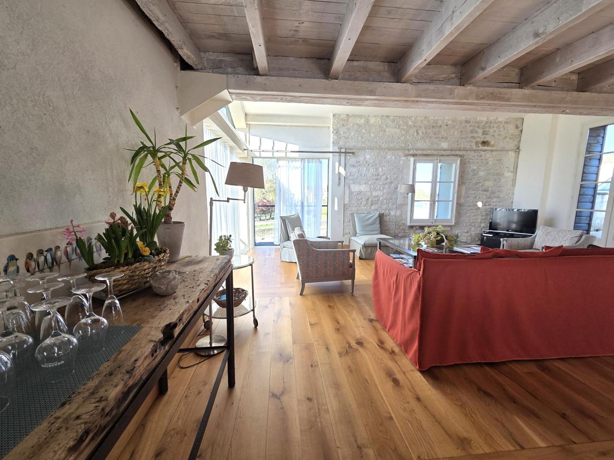 Quai 3 Loft Moderne Et Lumineux Les Pieds Dans L'Eau Apartment Jarnac Room photo
