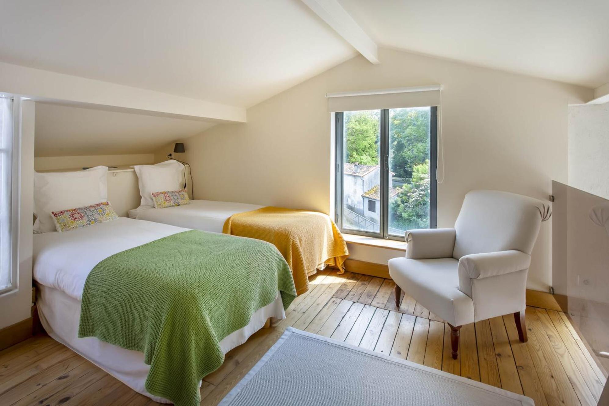Quai 3 Loft Moderne Et Lumineux Les Pieds Dans L'Eau Apartment Jarnac Exterior photo